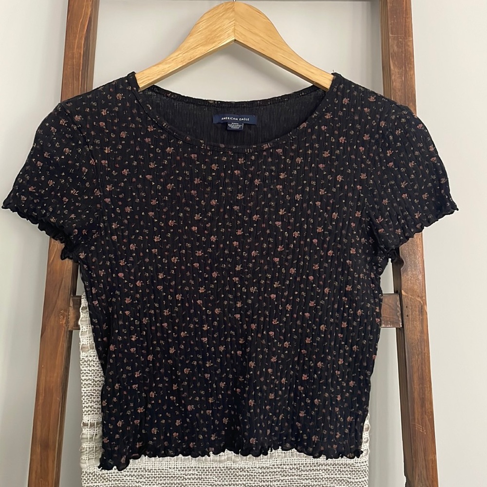 Women’s American Eagle Crop Top Shirt